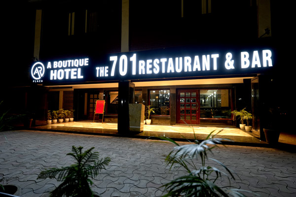 AR Plaza 701 restaurant